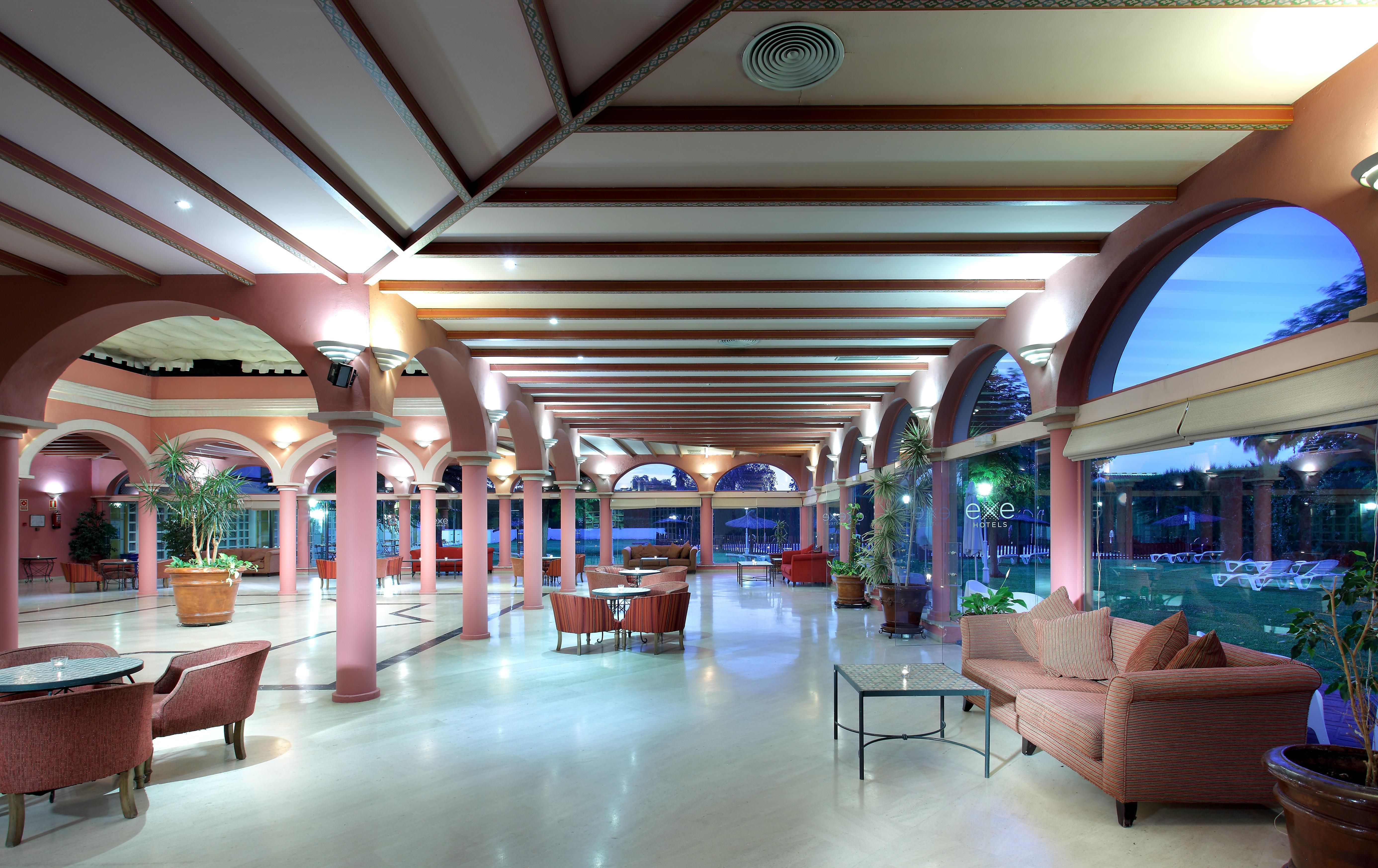 Exe Gran Hotel Solucar Sanlúcar la Mayor Екстериор снимка
