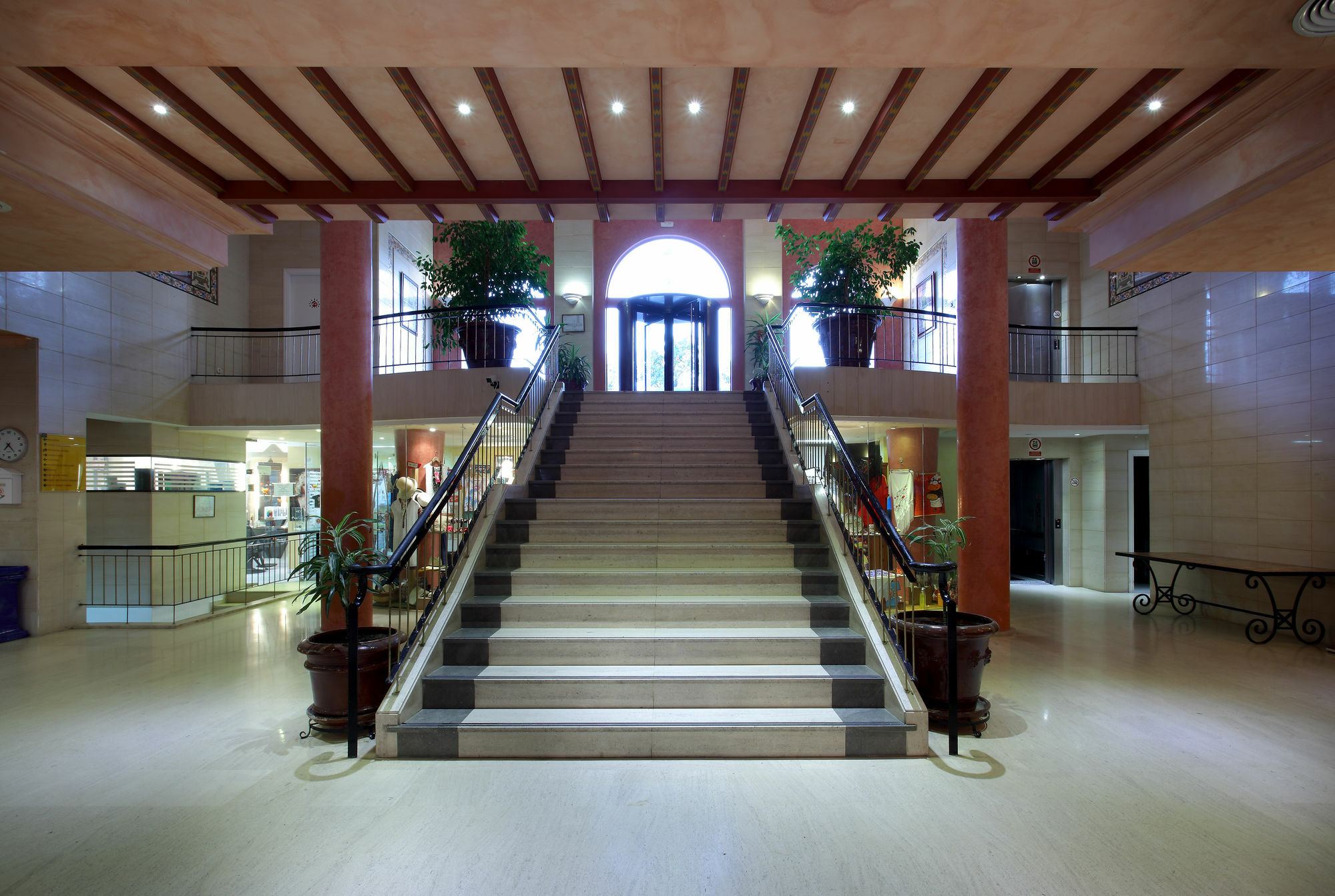 Exe Gran Hotel Solucar Sanlúcar la Mayor Екстериор снимка