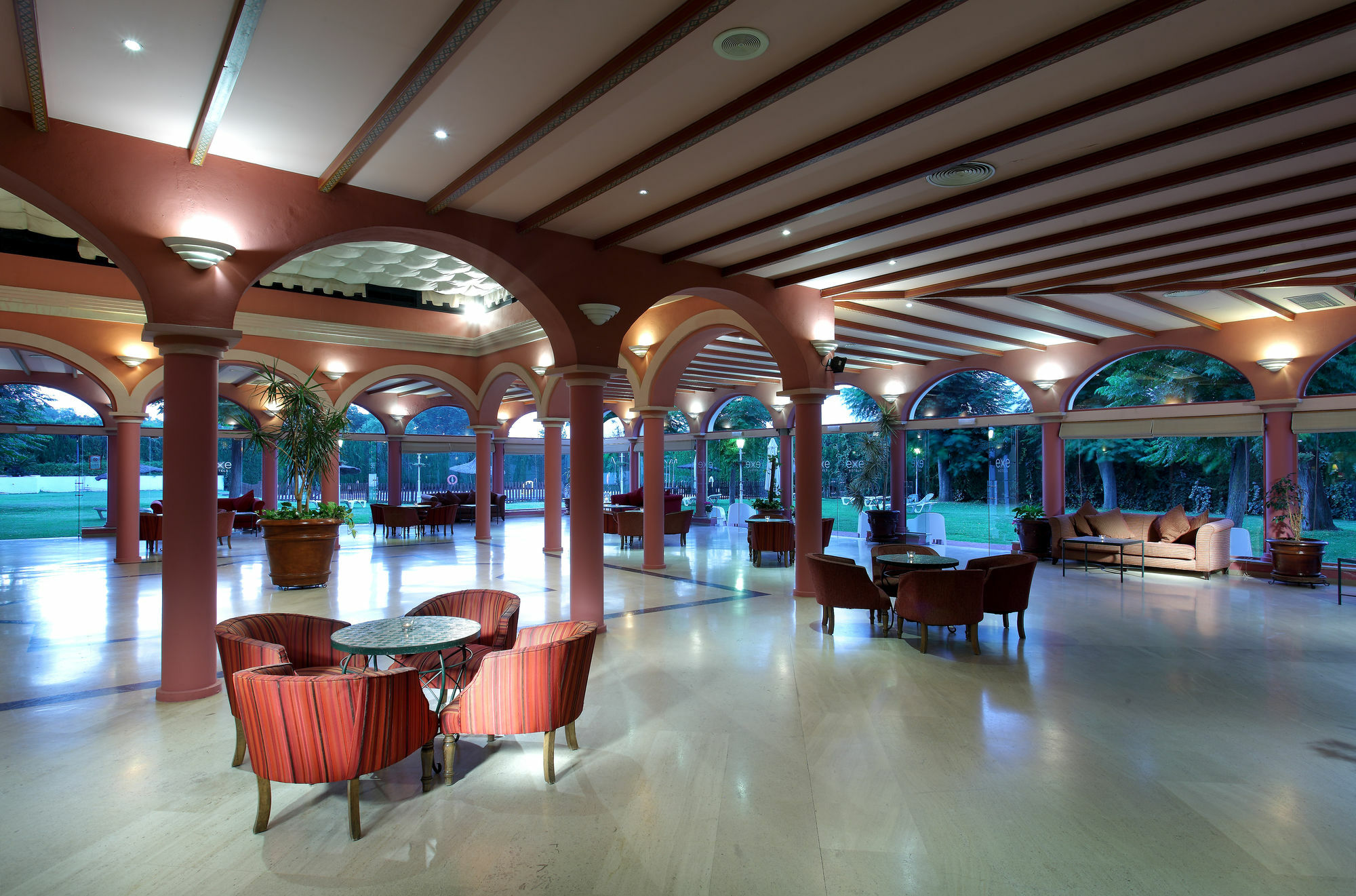 Exe Gran Hotel Solucar Sanlúcar la Mayor Екстериор снимка